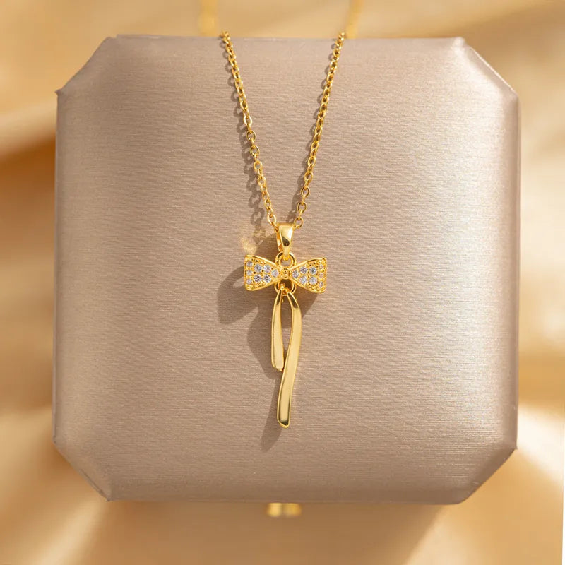 Golden Bow Necklace – Graceful Sparkle with Timeless Charm
